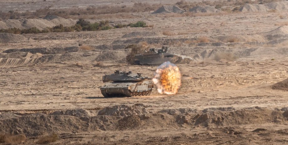 Танки, вогонь, ЦАХАЛ, фото