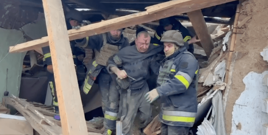 обстріл Харківська область, обстріл Зміїв, Харківська область