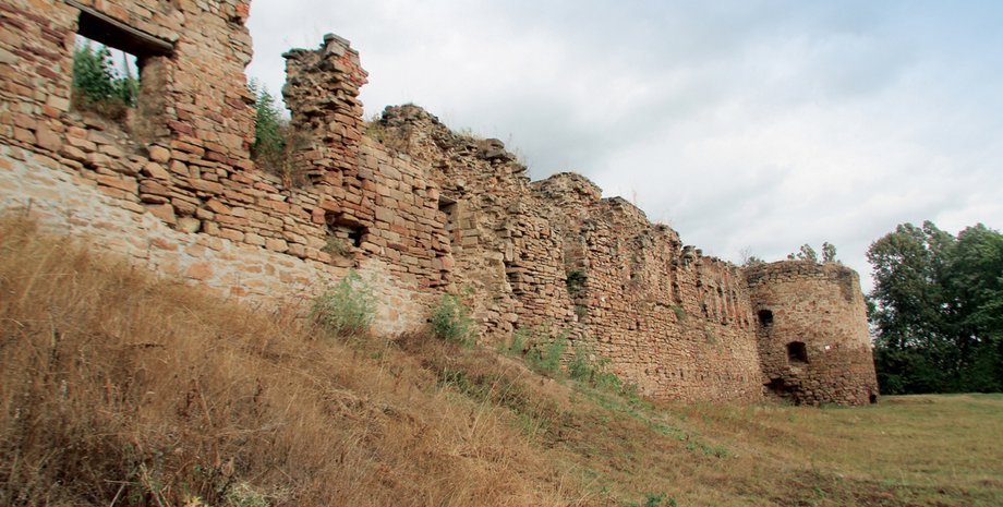 Микулинецкий замок ХVI века, форпост Речи Посполитой