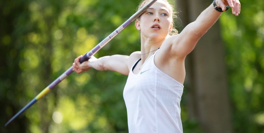 Легкоатлетка Аліна Шух, метання спису