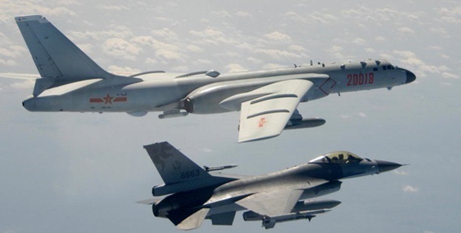 небо, літаки