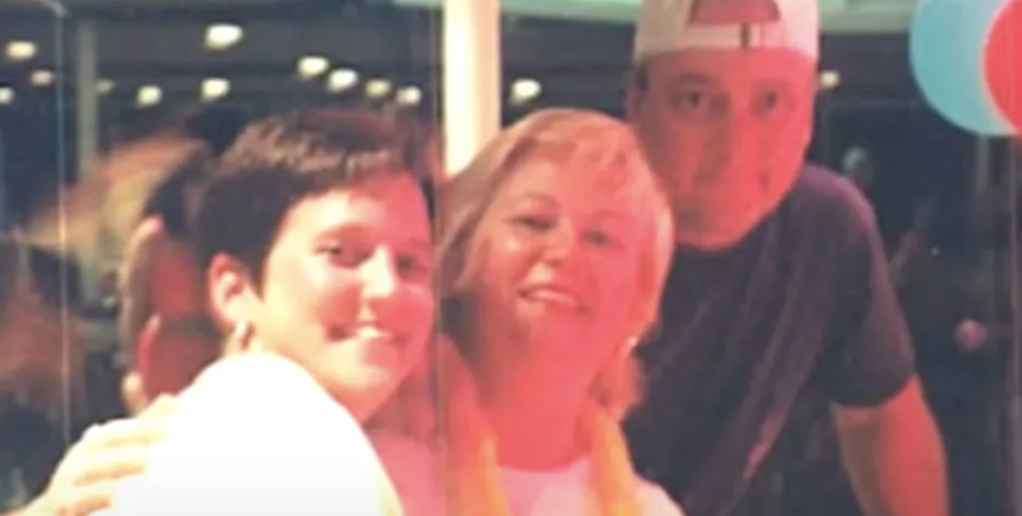 Эми Линн Брэдли из Вирджинии, исчезновение девушки на круизном лайнере, путешествие, пропавшие без вести, поиски людей, США, фото