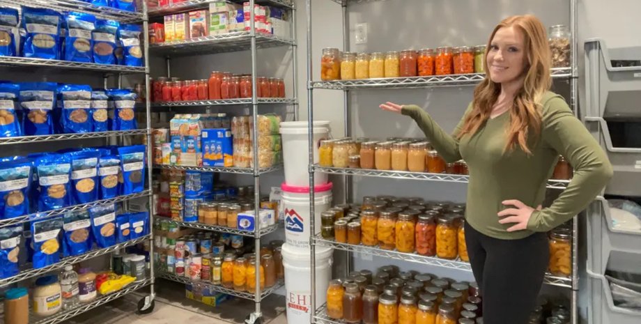 "Королева Судного дня" из США запаслась едой для семьи на год и мечтает о пятилетнем резерве