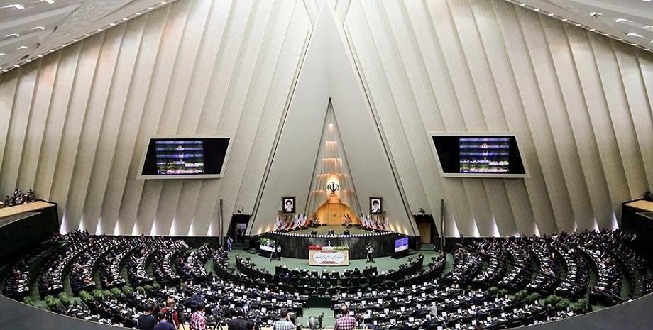 Парламент Ирана, Иран, ядерные объекты, убийство физика, ООН