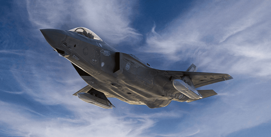 чи може винищувач облетіти всю планету без дозаправки