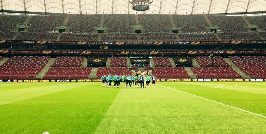 Предматчевая тренеровка "Днепра" / Фото: Facebook ФК "Днепр"