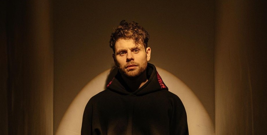 Артур Логай попал в аварию Артур Логай попал в аварию, Артур Логай ДТП, актер попал в ДТП, актер попал в ДТП, актер попал в аварию