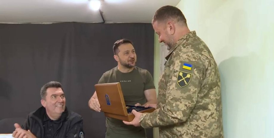 Володимир Зеленський, Валерій Залужний,