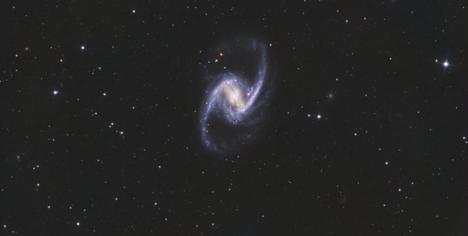 галактика NGC 1365, космос, звезды, фото
