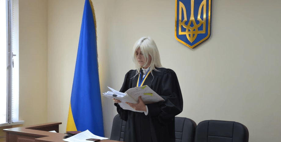 судья, Арина Литвинова