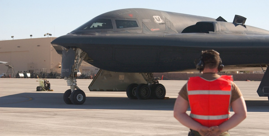 B-2 Spirit B-2 Spirit, бомбардировщик B-2 Spirit