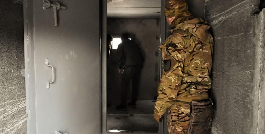 Всеобщая мобилизация, военное положение, вручение повестки, ТЦК, военнообязанные, права украинцев