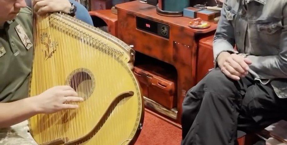 Стинг и Тарас Столяр, Тарас Столяр бандурист