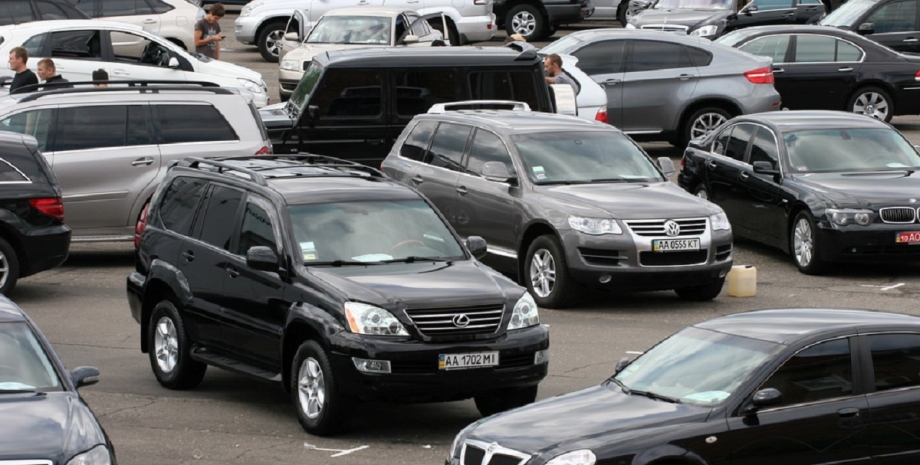 ГАИ разъяснила новые правила продажи машины через автомагазины