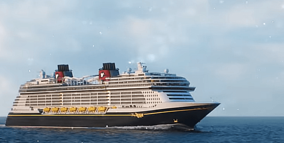 лайнер Treasure, мегалайнер