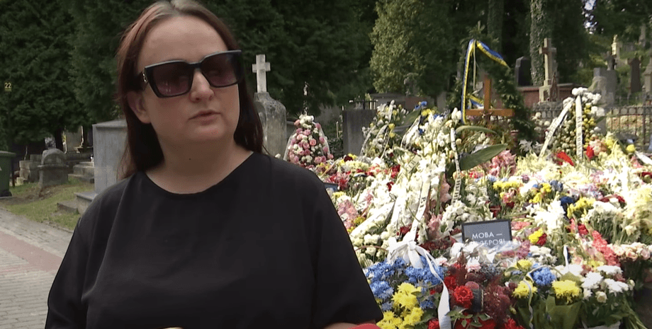 женщина, кладбище, София Семчишин, Ирина Фарион, Львов