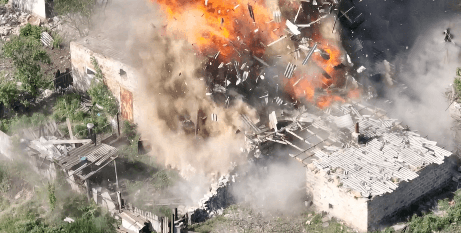 Вибух, удар, дрон, БПЛА, війна в Україні, фото