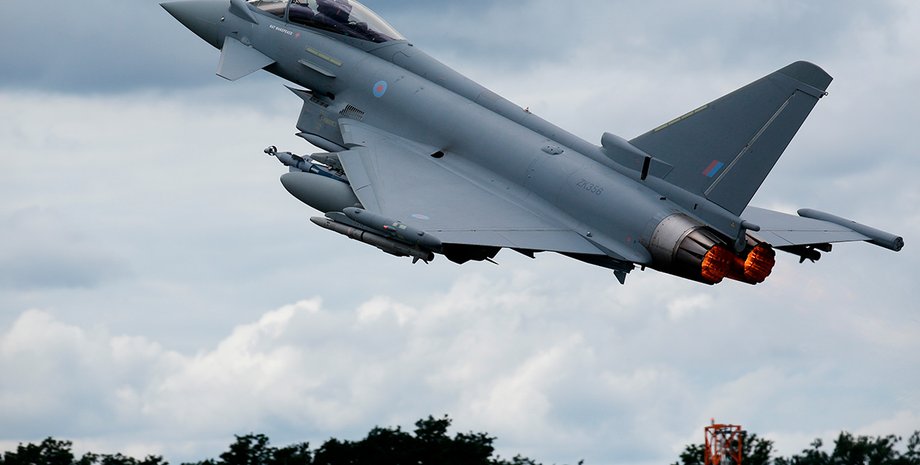 Винищувач Eurofighter Typhoon