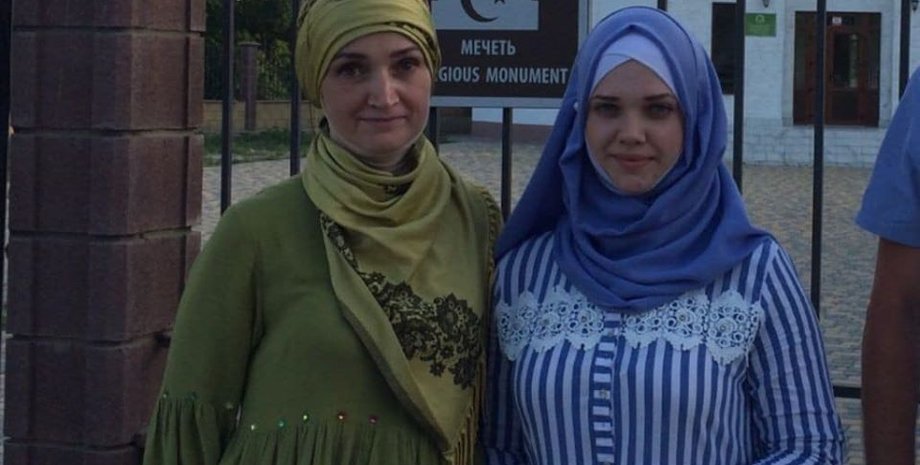 Гульсум Алиева (справа)/Фото: facebook.com/crimeansolidarity