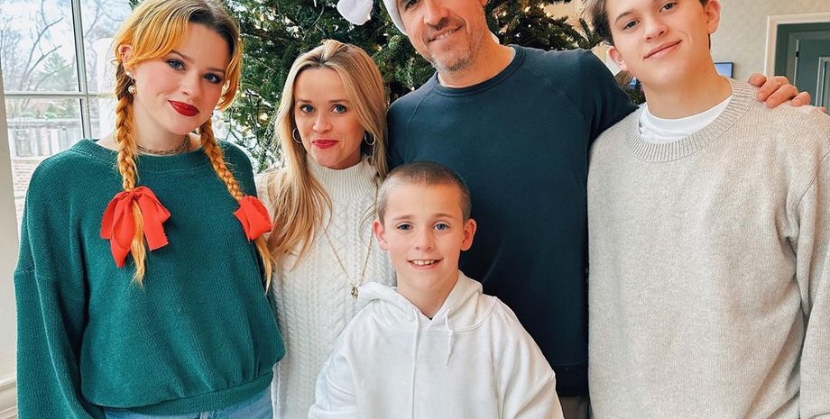 Риз Уизерспун, дочь Риз Уизерспун, ава филлип, дочь Риз Уизерспун провела новогоднюю ночь 2023 года в больнице, новый год