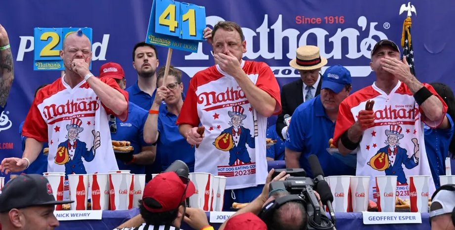 Джої Честнат, хот-дог, чемпіонат, чемпіон, США, 4 липня