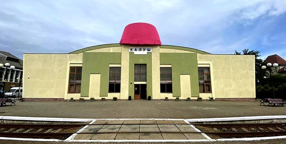 вокзал калуш, калуш вокзал, стефанія експрес, стефанія експрес калуш, калуш поїзд, поїзд калуш