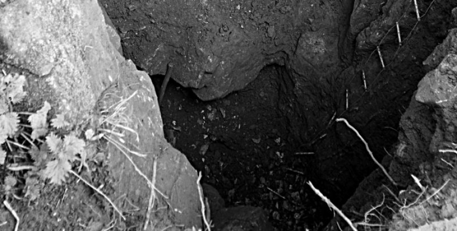 древняя могила древность, братская могила, земля, захоронение