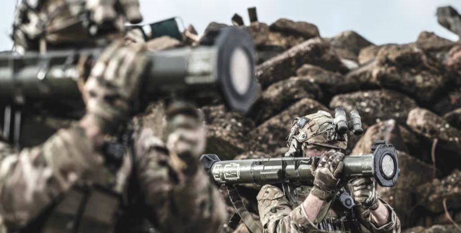 XM919 est une nouvelle modernisation des lance-grenades M136, qui, à son tour, d...