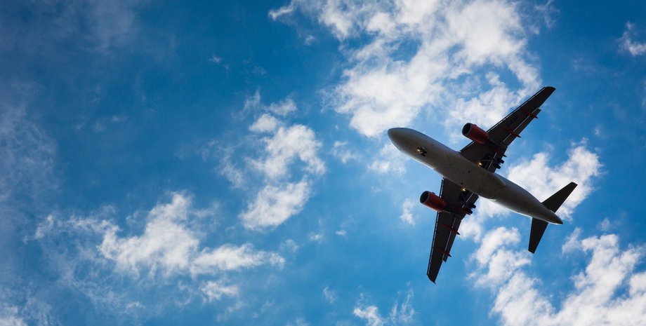 самолет, самолет в небе, авиаперелет, перелет