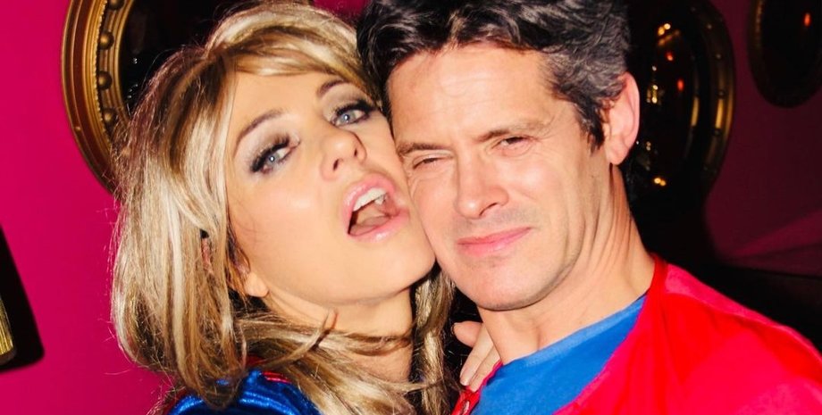 Элизабет Херли, бойфренд, супермен, новый год, супергерл