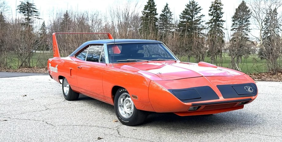 Plymouth Superbird