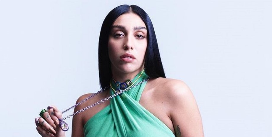 Лурдес Леон Лурдес Леон вышла в свет без нижнего белья