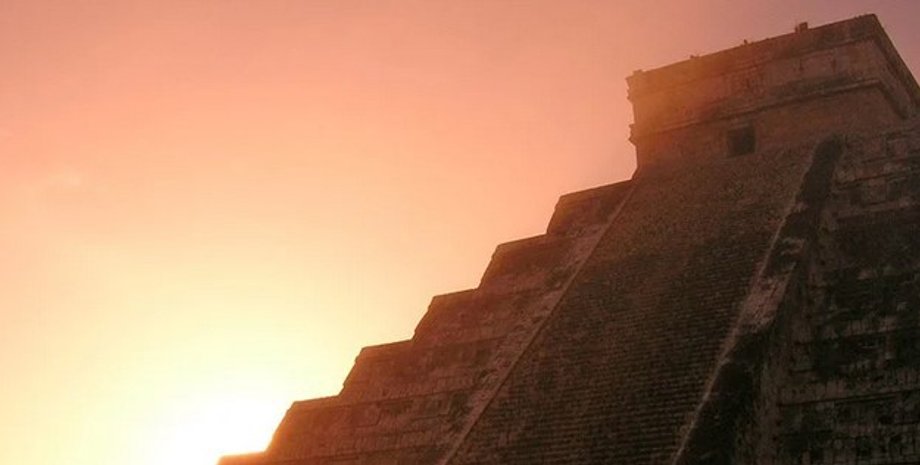 Пирамида майя