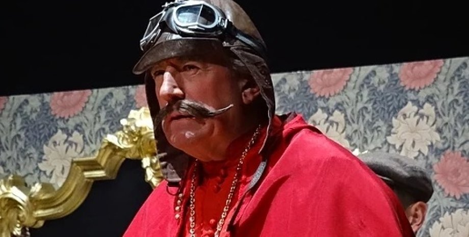 Терри Джонс в роли кардинала Бигглза. Фото: wikiwand