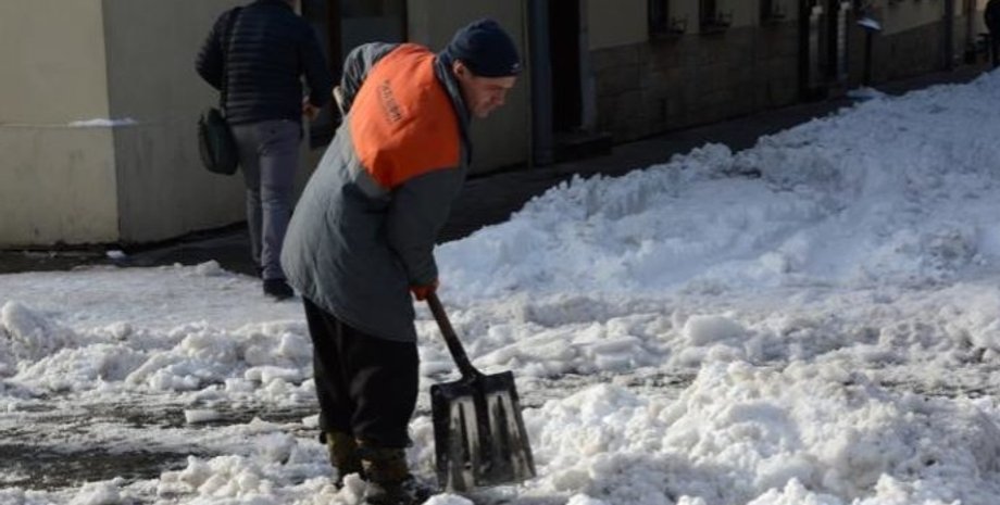 Львів, ожеледь, кавова гуща, парки, кафе