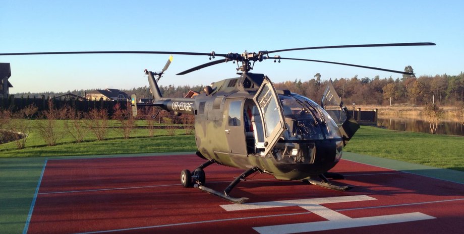 волонтер передал вертолет