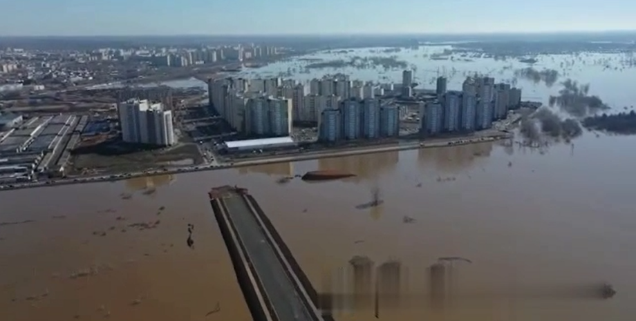 Оренбург, паводок, прорыв дамбы, наводнение, водозабор, Россия, фото