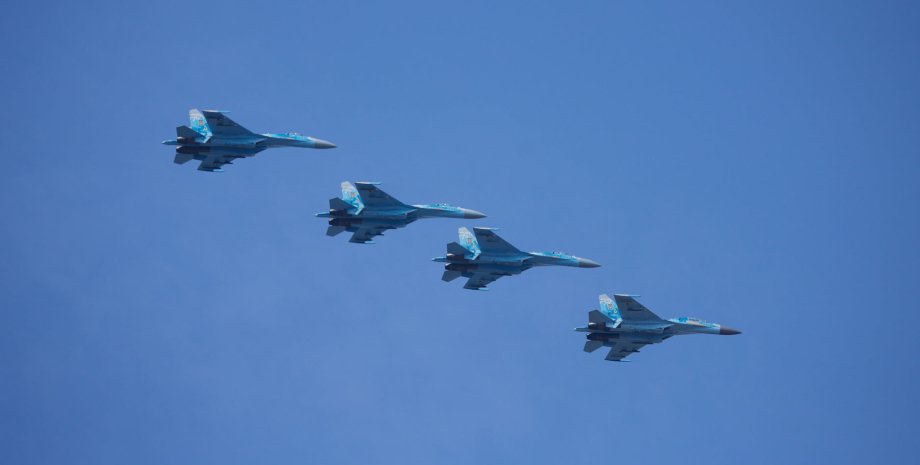 винищувачі, військові літаки, постачання літаків в Україну, 70 винищувачів