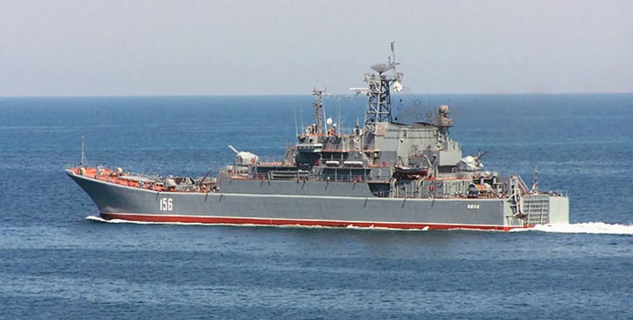 ВДК Ямал ЧФ РФ, корабель Ямал, Ямал Севастополь, кораблі РФ Севастополь, ВДК влучання Севастополь