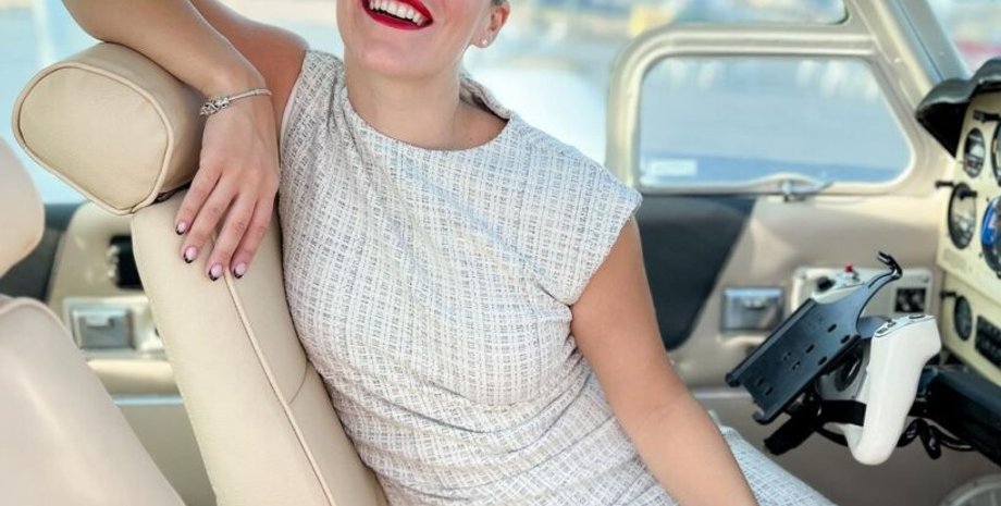 Барбара Бачильери, стюардесса, блогер, советы стюардессы, одежда, дрескод, TikTok, что одеть в путешествие, не пустят в самолет