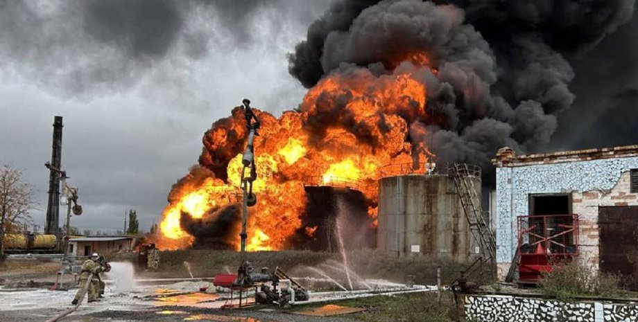 Взрыв пожар обстрел бавовна Шахтерск нефтебаза вокзал