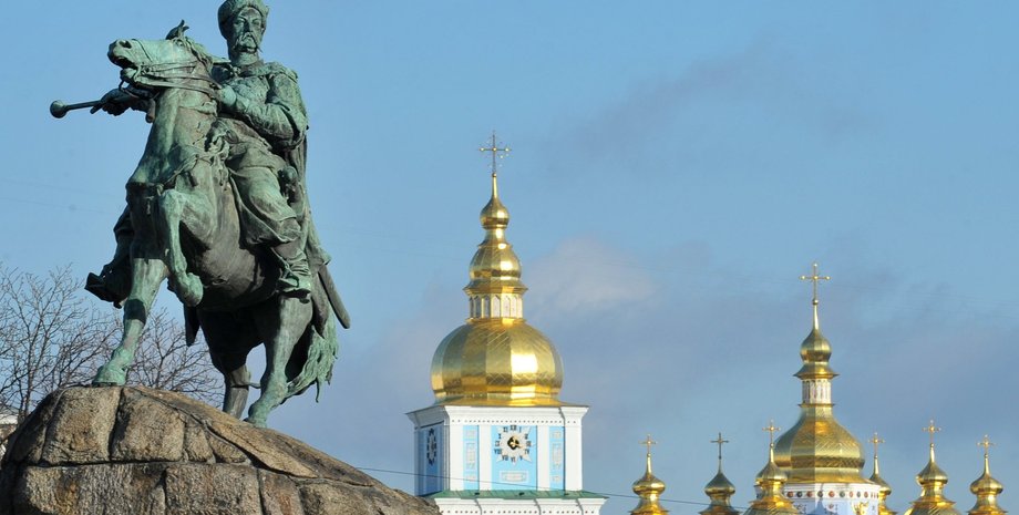 памятник Богдану Хмельницкому в Киеве