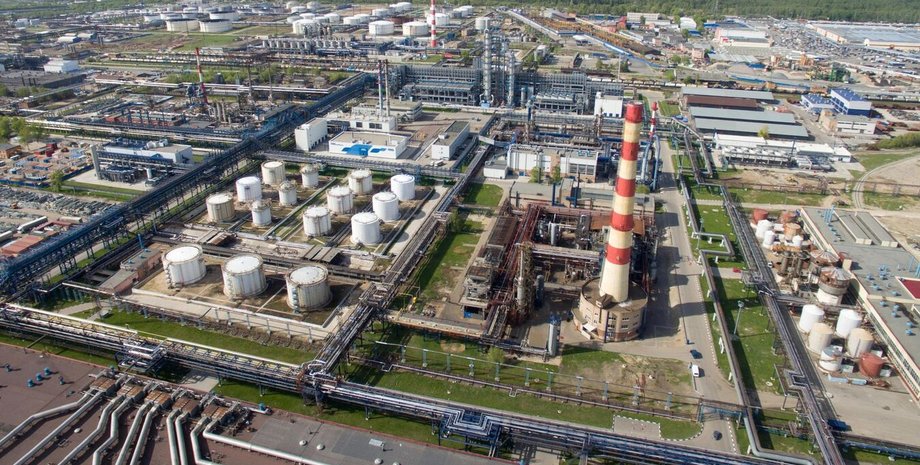 НПЗ, Росія, нафтопереробний завод, війна РФ проти України, бензин, паливо