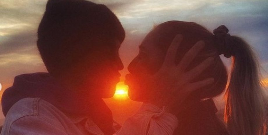 Ив Джобс, Гарри Хадсон, роман