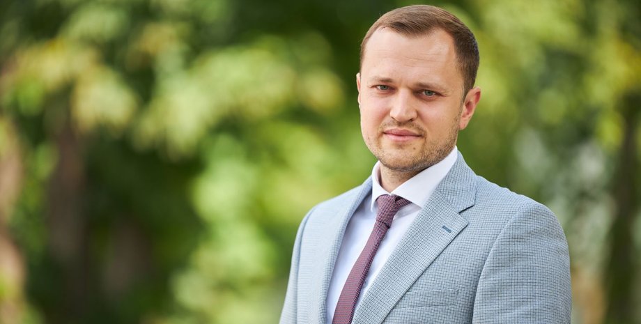 Народный депутат от фракции "Слуга народа"