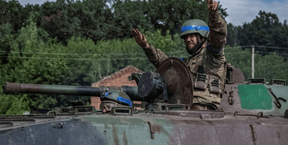 Боец на военной технике