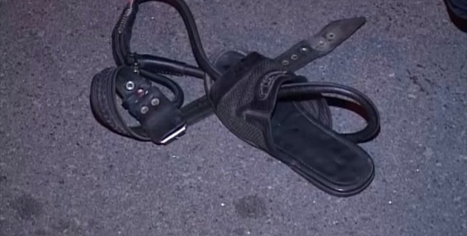 Вещи, найденные на месте похищения / Фото: YouTube