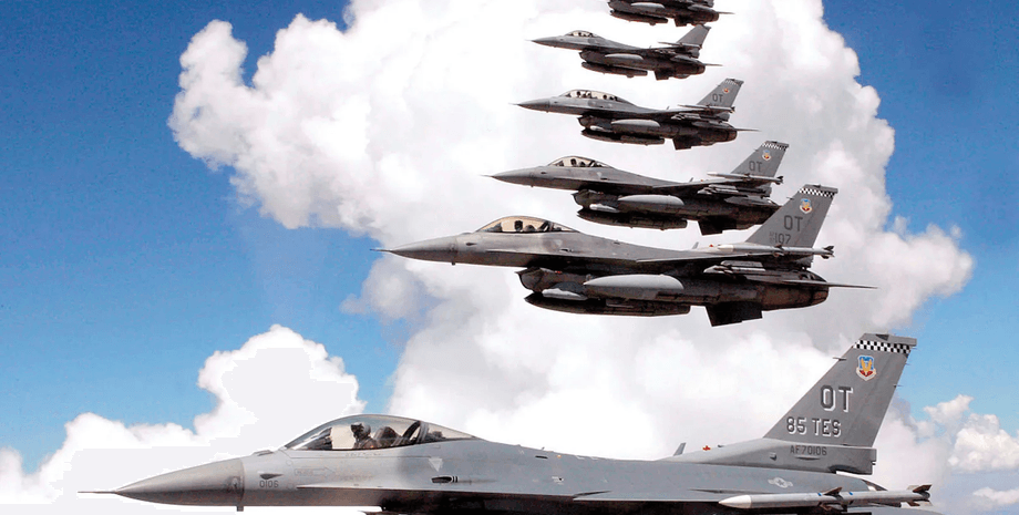 винищувач F-16, F-16, навчання F-16, політ на F-16