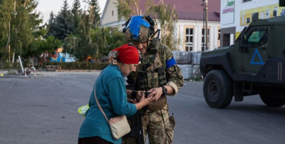 Selon Alexei Dmitrashkivsky, l'armée fournit non seulement des aliments locaux, ...