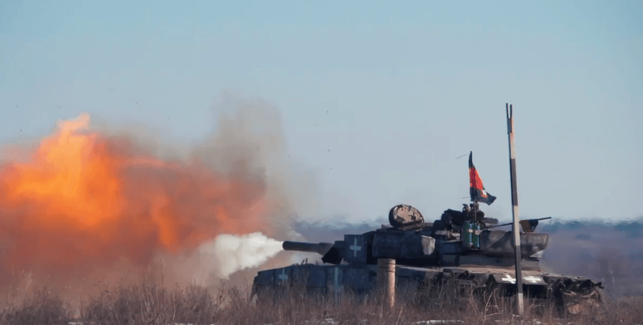 танк выстрел, танк, выстрел из танка, танки ГУР, кракен, тяжелая техника, военная техника, танк ВСУ